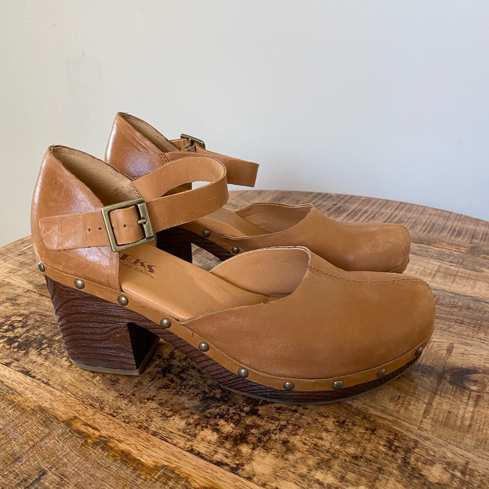 Kork Ease 9.5/10 camel clogs Brand New